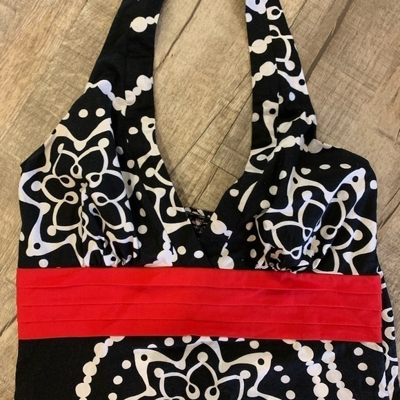 Women's Xtraordinary Halter Top - Picture 2 of 4